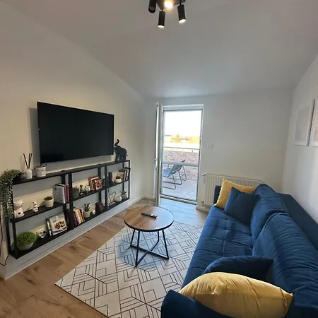 With Terrace Apartment Šamorín